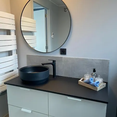 Tiny House In Limburg Bij Kelly & Nick *